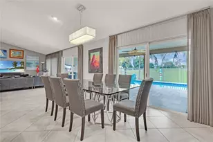 8324 NW 80 St, Tamarac, FL 33321 - Photo 9