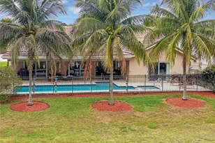 8324 NW 80 St, Tamarac, FL 33321 - Photo 37