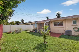 1701 NE 55th St, Fort Lauderdale, FL 33334 - Photo 9