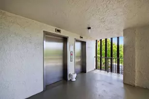 2112 S Cypress Bend Dr, Pompano Beach, FL 33069 - Photo 35