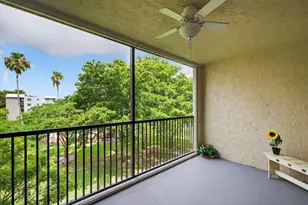 2112 S Cypress Bend Dr, Pompano Beach, FL 33069 - Photo 29