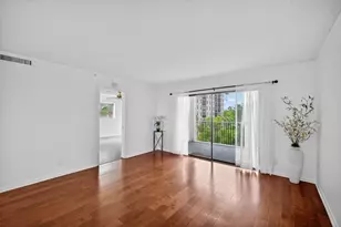 2112 S Cypress Bend Dr, Pompano Beach, FL 33069 - Photo 9