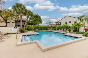 612 Freedom Ct, Deerfield Beach, FL 33442 - Photo 5