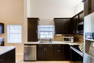 612 Freedom Ct, Deerfield Beach, FL 33442 - Photo 7