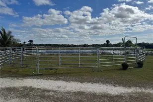 8121 NW 58th Ln, Okeechobee, FL 34972 - Photo 5