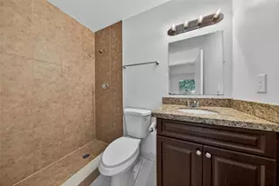 913 Meadows Cir, Boynton Beach, FL 33436 - Photo 11