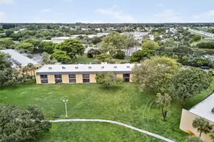 913 Meadows Cir, Boynton Beach, FL 33436 - Photo 39