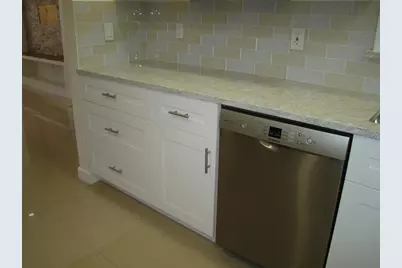 2588 N Carambola Circle, Coconut Creek, FL 33066 - Photo 7