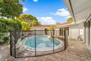 2741 NE 30th St, Fort Lauderdale, FL 33306 - Photo 11