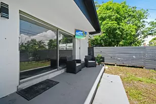 739 NE 13th Ct, Fort Lauderdale, FL 33304 - Photo 19