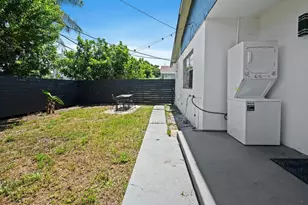 739 NE 13th Ct, Fort Lauderdale, FL 33304 - Photo 21