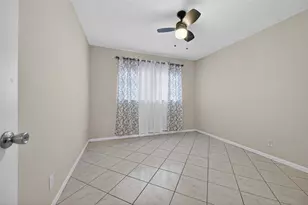 5300 Washington St, Hollywood, FL 33021 - Photo 9