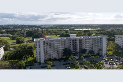 3050 N Palm Aire Drive #909, Pompano Beach, FL 33069 - Photo 5