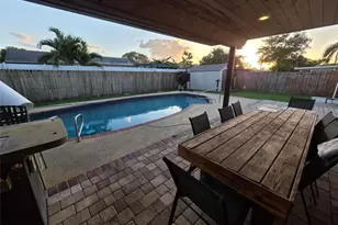 9410 NW 14th St, Pembroke Pines, FL 33024 - Photo 3