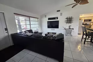 9410 NW 14th St, Pembroke Pines, FL 33024 - Photo 11
