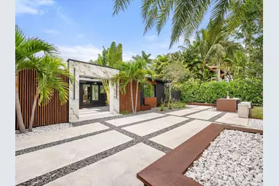 2711 NE 19th Street, Fort Lauderdale, FL 33305 - Photo 1