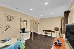 9846 NW 26th Pl, Sunrise, FL 33322 - Photo 19