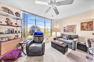 545 Oaks Ln, Pompano Beach, FL 33069 - Photo 17