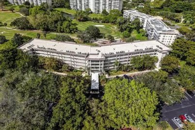 545 Oaks Lane #403, Pompano Beach, FL 33069 - Photo 33