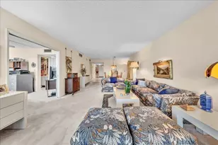 545 Oaks Ln, Pompano Beach, FL 33069 - Photo 11