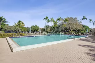 4301 Martinique Cir, Pompano Beach, FL 33066 - Photo 29