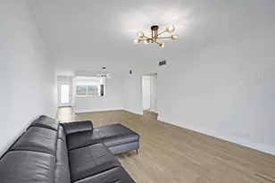 4301 Martinique Cir, Pompano Beach, FL 33066 - Photo 9