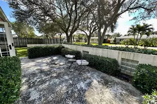 2001 NE 27th Ct, Pompano Beach, FL 33064 - Photo 11