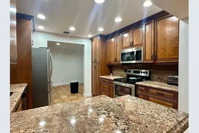 2001 NE 27th Court, Pompano Beach, FL 33064 - Photo 5