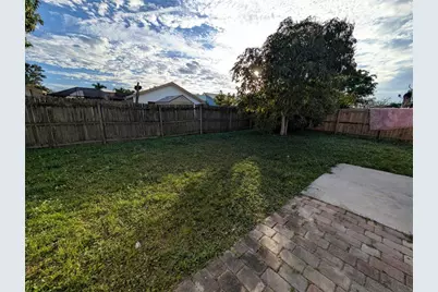 10318 Carmen Lane, Royal Palm Beach, FL 33411 - Photo 11