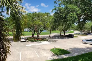 6061 Balboa Cir, Boca Raton, FL 33433 - Photo 7