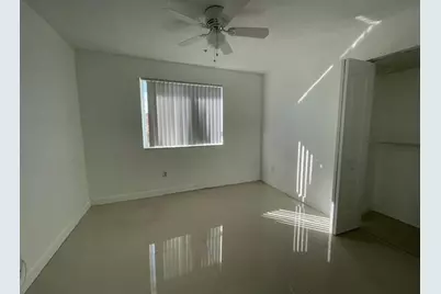 470 S Park Road #302, Hollywood, FL 33021 - Photo 9