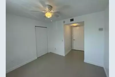 470 S Park Road #302, Hollywood, FL 33021 - Photo 9