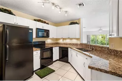 10172 Royal Palm Boulevard #707-7, Coral Springs, FL 33065 - Photo 5