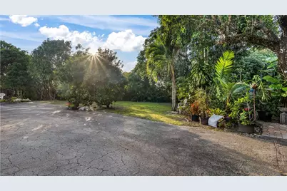 13920 N Miami Avenue, Miami, FL 33168 - Photo 37