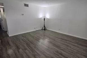 1401 NE 17th Ct, Fort Lauderdale, FL 33305 - Photo 7