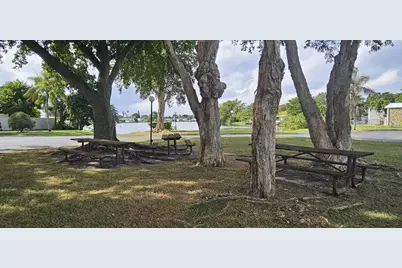 21511 NW 3rd Street, Pembroke Pines, FL 33029 - Photo 25