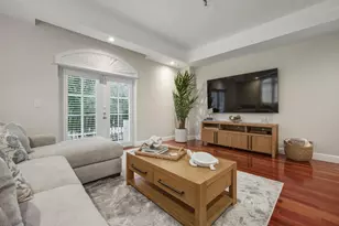 1121 Madruga Ave, Miami, FL 33146 - Photo 11