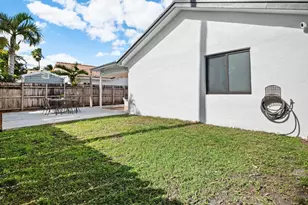12440 SW 7th Pl, Davie, FL 33325 - Photo 25