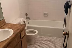 1490 NW 113th Ave, Pembroke Pines, FL 33026 - Photo 3