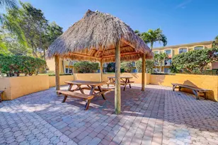 18111 NW 68th Ave, Hialeah, FL 33015 - Photo 25