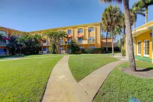 18111 NW 68th Ave, Hialeah, FL 33015 - Photo 25