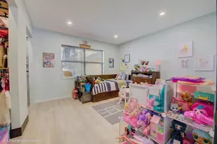 18111 NW 68th Ave, Hialeah, FL 33015 - Photo 17