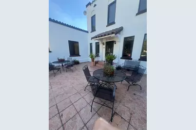 2152 SW 10th Street, Miami, FL 33135 - Photo 9