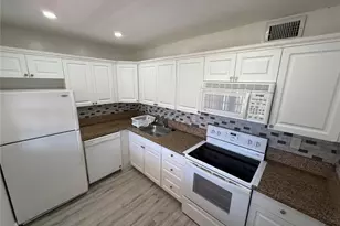 2710 Riverside Dr, Coral Springs, FL 33065 - Photo 5