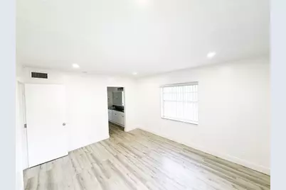 2710 Riverside Drive #201, Coral Springs, FL 33065 - Photo 17