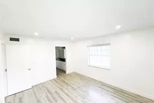 2710 Riverside Dr, Coral Springs, FL 33065 - Photo 17