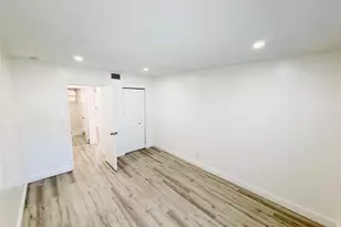 2710 Riverside Dr, Coral Springs, FL 33065 - Photo 25