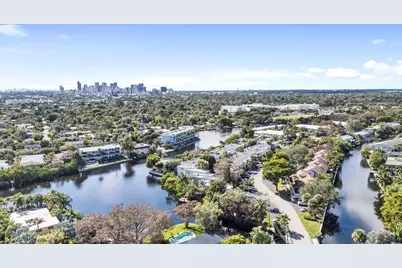 700 Kensington Place #700, Wilton Manors, FL 33305 - Photo 9