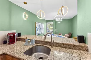 700 Kensington Pl, Wilton Manors, FL 33305 - Photo 23