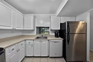 711 N Pine Island Rd, Plantation, FL 33324 - Photo 13